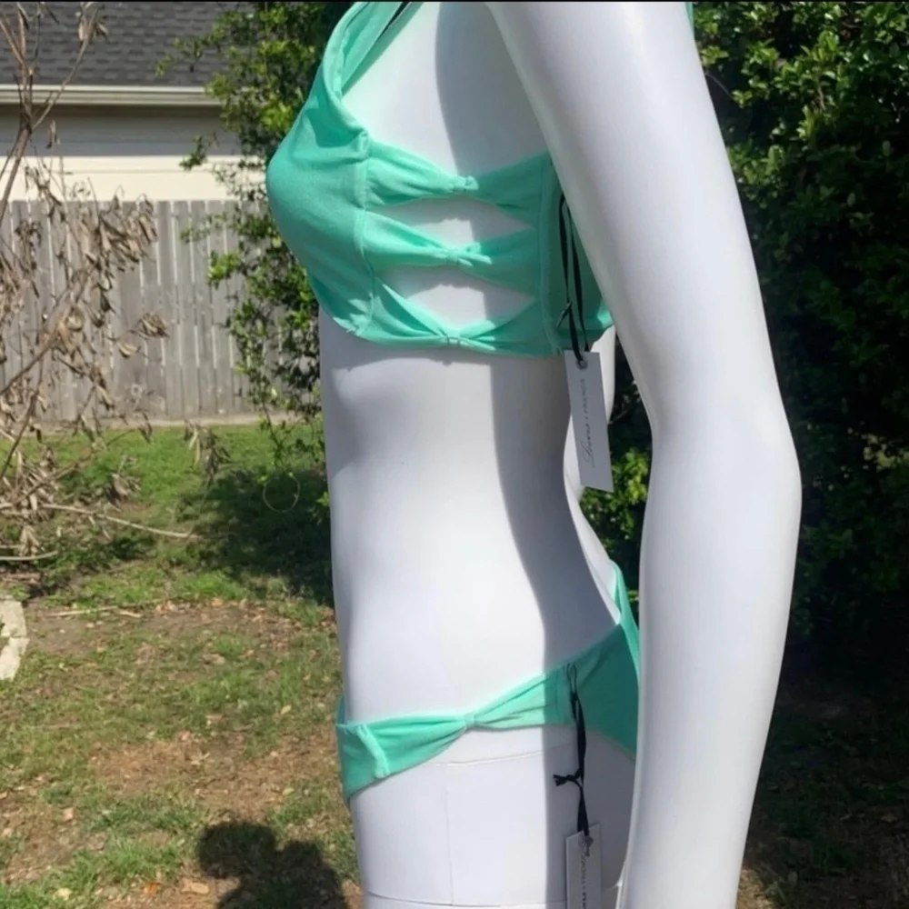 💋NWT Lovers + Friends Mint Green Wrapped Up Bikini Top - Picture 8 of 15